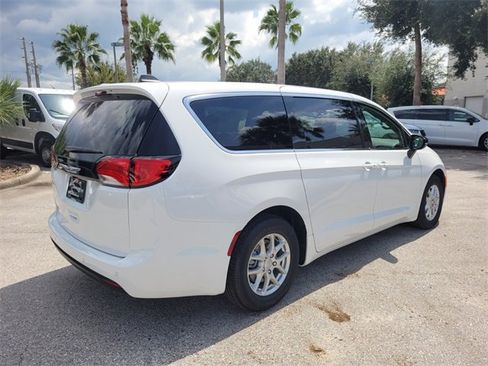 New 2026 Chrysler Voyager LX image 12