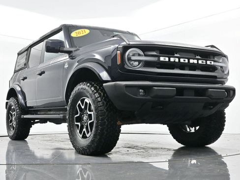 Used 2021 Ford Bronco Outer Banks image 48