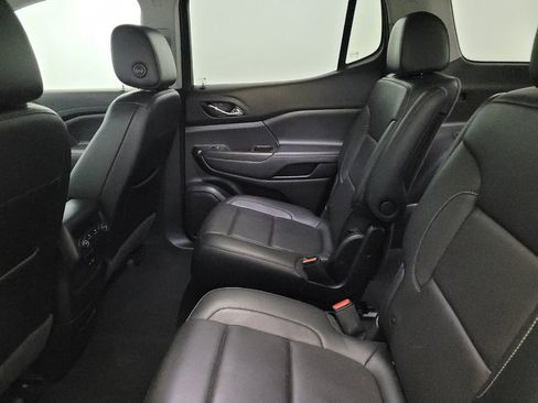 Used 2020 GMC Acadia SLT AWD/4WD image 18