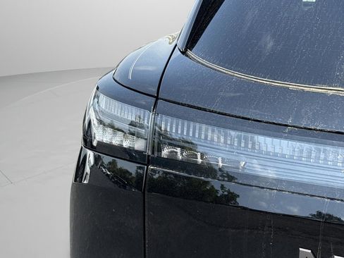 Certified 2025 Nissan Murano SV FWD image 18