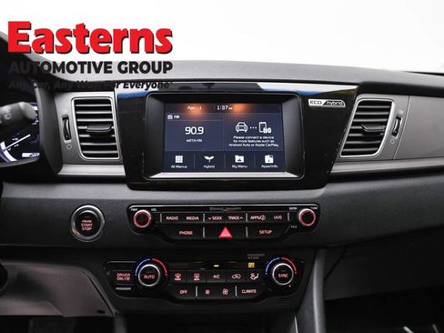 Used 2019 Kia Niro LX image 12