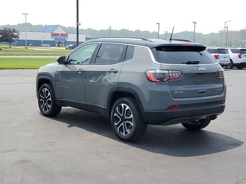 Used 2022 Jeep Compass Limited AWD/4WD image 4