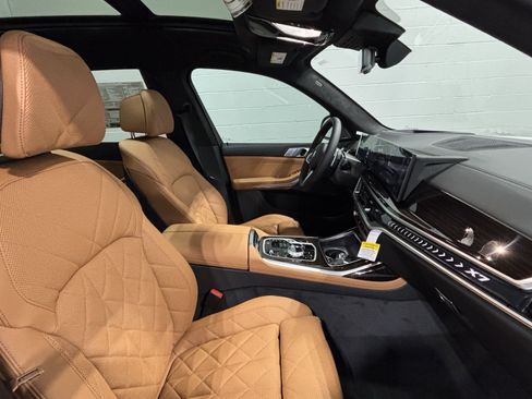 New 2027 BMW X7 xDrive40i w/ Executive Package AWD/4WD image 24