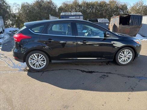Used 2017 Ford Focus Titanium w/ Titanium Technology Package image 8