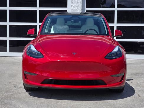Used 2023 Tesla Model Y Long Range AWD/4WD image 7
