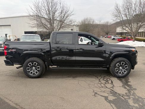 Used 2025 Chevrolet Colorado Z71 w/ Z71 Convenience Package 2 image 6