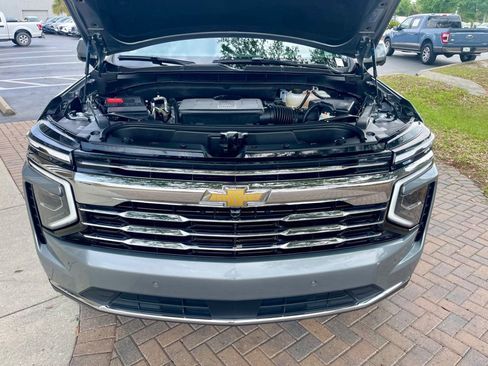 Used 2025 Chevrolet Tahoe LT AWD/4WD image 16