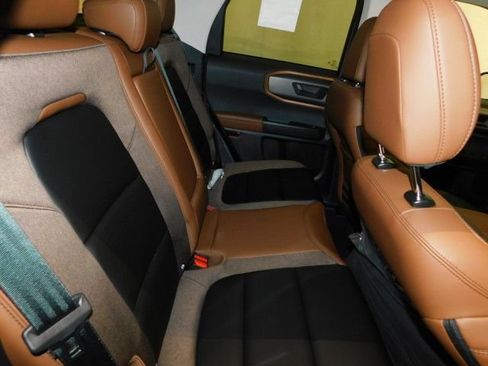 New 2025 Ford Bronco Sport Outer Banks w/ Outer Banks Tech Package+ AWD/4WD image 17