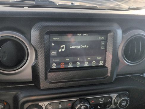 Used 2023 Jeep Wrangler Sport S image 13