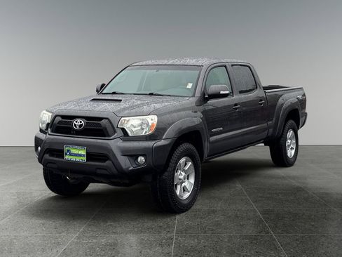 Used 2014 Toyota Tacoma PreRunner image 4