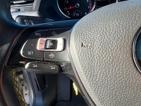 Used 2019 Volkswagen Tiguan SE AWD/4WD image 12
