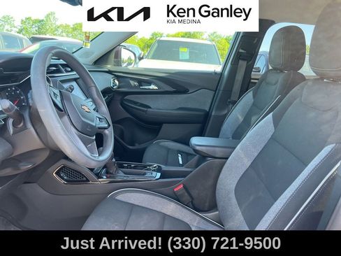 Used 2022 Chevrolet TrailBlazer LT FWD image 11