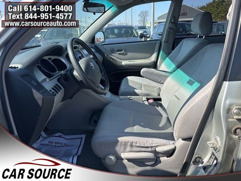 Used 2004 Toyota Highlander 2WD image 6