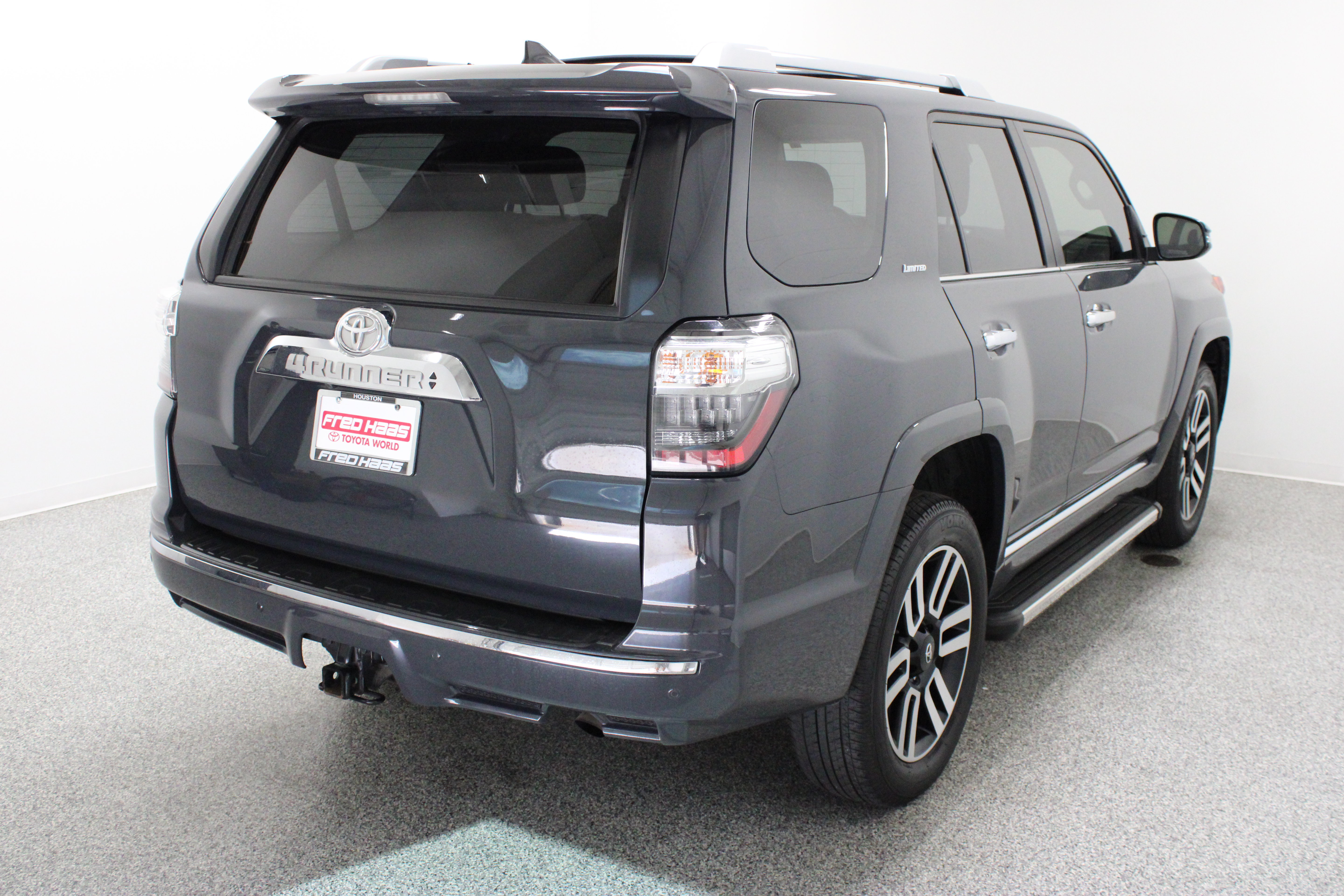 Used 2024 Toyota 4Runner Limited AWD/4WD image 7