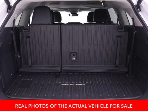 Certified 2026 Toyota Highlander Limited AWD/4WD image 15