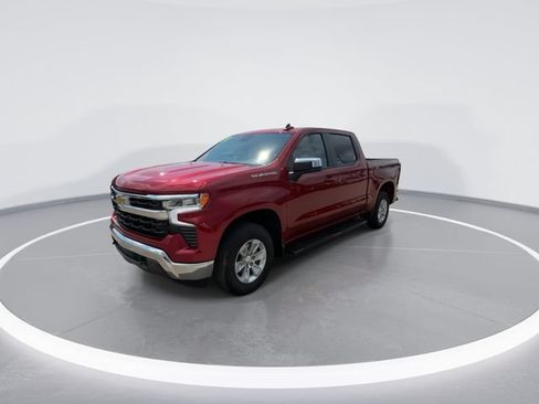 Used 2023 Chevrolet Silverado 1500 LT AWD/4WD image 4