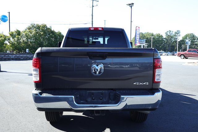Used 2024 RAM 2500 Tradesman w/ Chrome Appearance Group AWD/4WD image 4