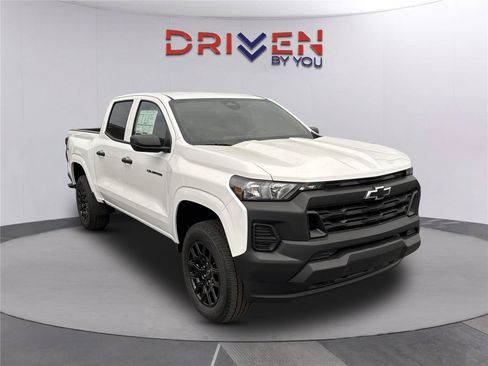 New 2026 Chevrolet Colorado W/T w/ WT Custom Package AWD/4WD image 2