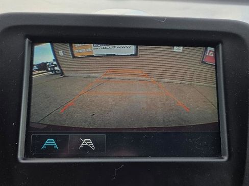 Used 2018 Chevrolet Equinox LT image 27