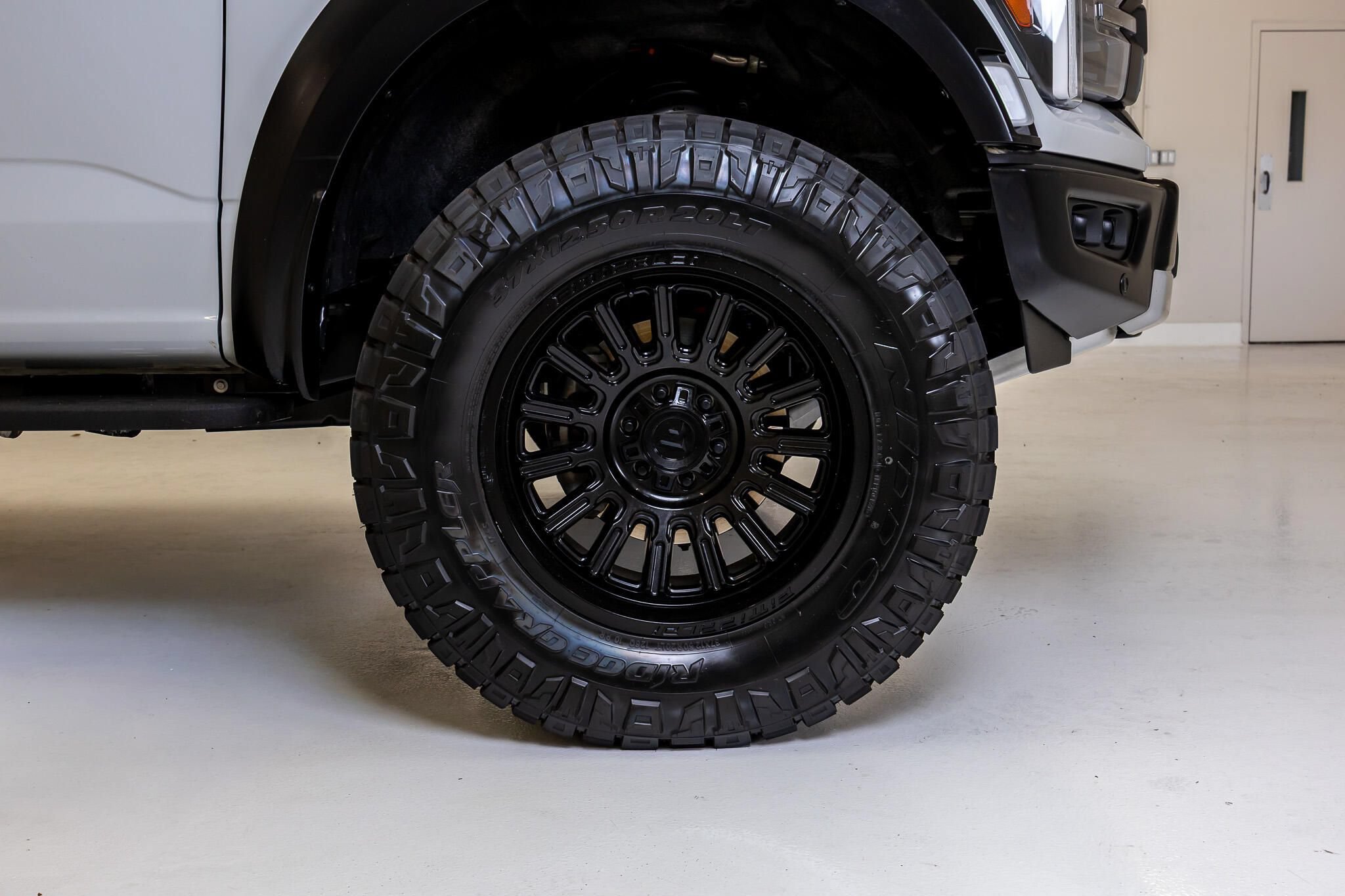 Used 2024 Ford F150 Raptor AWD/4WD image 12
