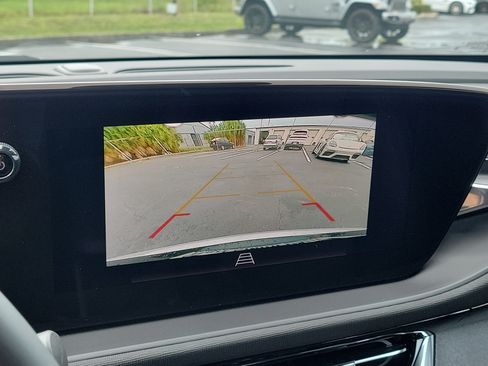 Used 2025 Buick Envista Sport Touring w/ Convenience I Package FWD image 26