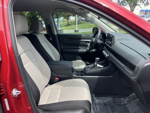 Certified 2025 Honda CR-V LX image 33