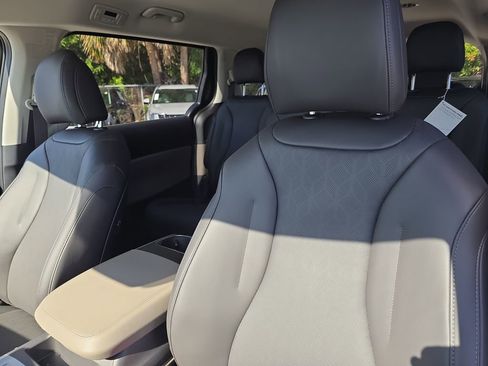 New 2026 Kia Carnival image 22