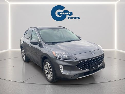 Used 2022 Ford Escape Titanium w/ Class II Trailer Tow Package image 11