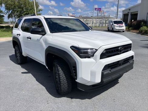 Certified 2025 Toyota 4Runner SR5 AWD/4WD image 7