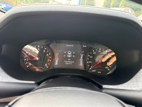 Used 2023 Jeep Compass Sport AWD/4WD image 29