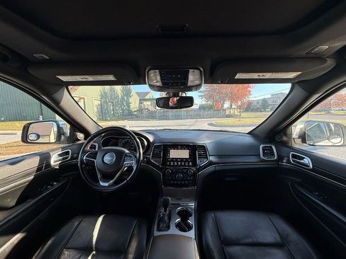 Used 2020 Jeep Grand Cherokee Limited image 14