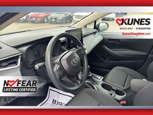 Used 2023 Toyota Corolla LE image 19