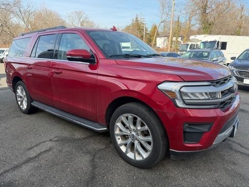 Used 2022 Ford Expedition Max XLT image 5