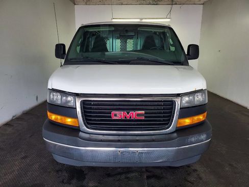 Used 2018 GMC Savana 2500 2500 3dr Cargo Van w/ Driver Convenience Package image 2