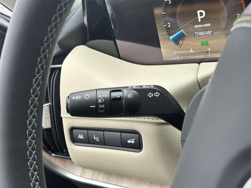 New 2025 Nissan Armada Platinum Reserve image 25