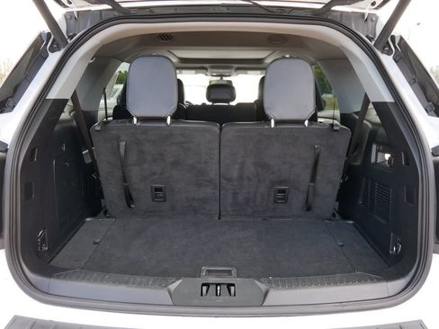 Certified 2023 Ford Explorer XLT AWD/4WD image 11