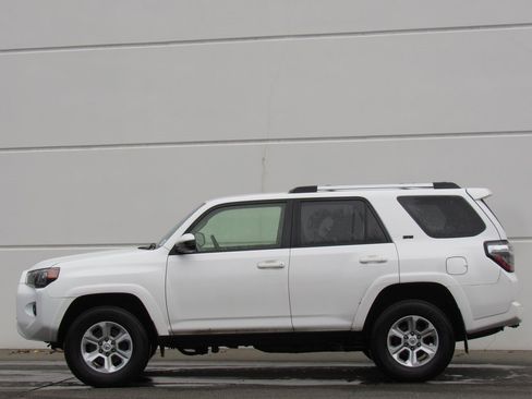Certified 2023 Toyota 4Runner SR5 image 4