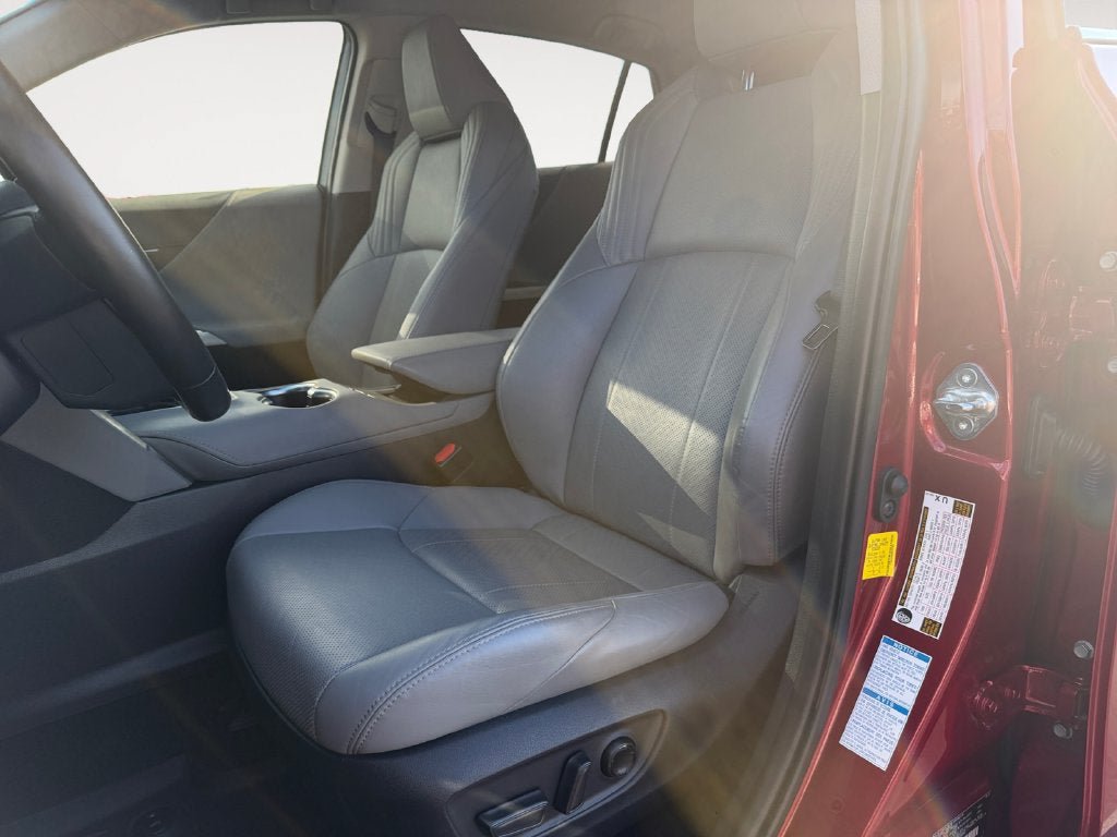 Used 2021 Toyota Venza XLE w/ Softex Package AWD/4WD image 7