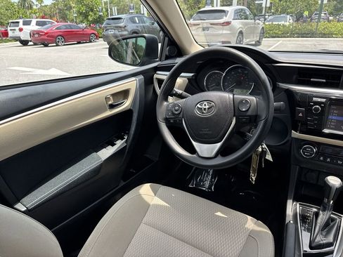 Used 2014 Toyota Corolla LE FWD image 21