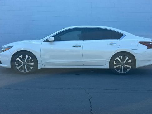 Used 2017 Nissan Altima 2.5 SR image 6