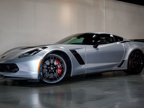 Used 2019 Chevrolet Corvette Z06 image 90