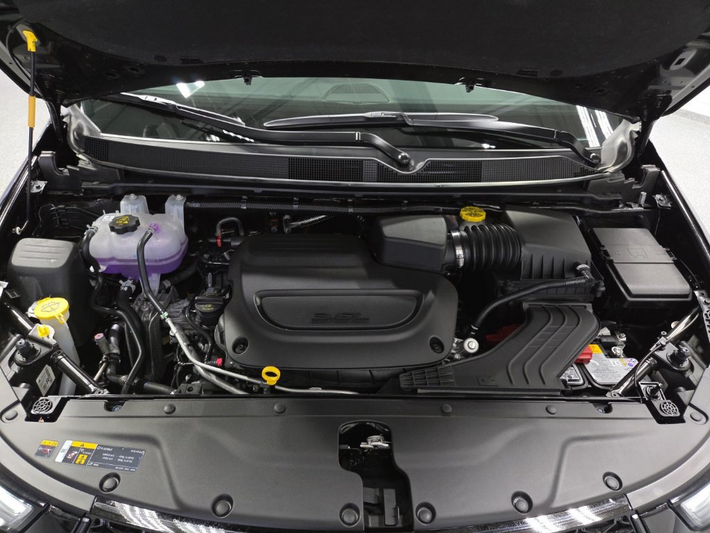 New 2026 Chrysler Pacifica Select w/ S Appearance Package FWD image 38