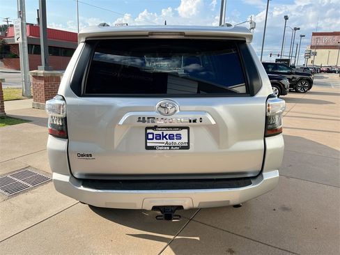 Used 2023 Toyota 4Runner SR5 image 7