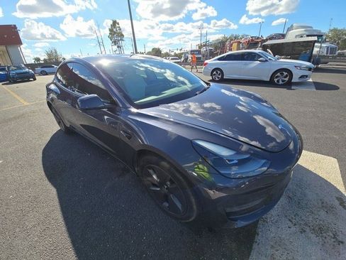Used 2023 Tesla Model 3 Standard Range image 1