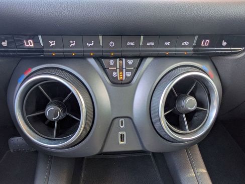 Used 2021 Chevrolet Blazer LT image 24