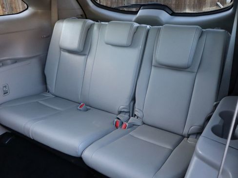 Used 2014 Toyota Highlander XLE image 21