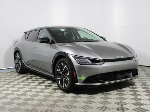 Used 2023 Kia EV6 Wind RWD image 33