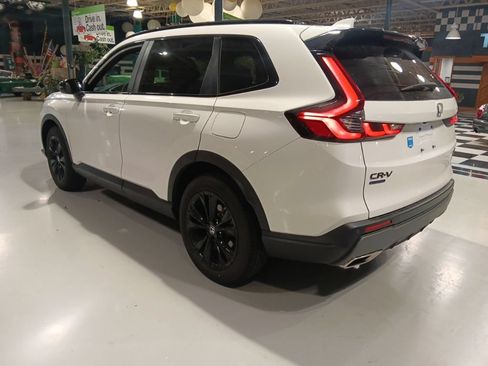Used 2026 Honda CR-V Sport Touring image 8