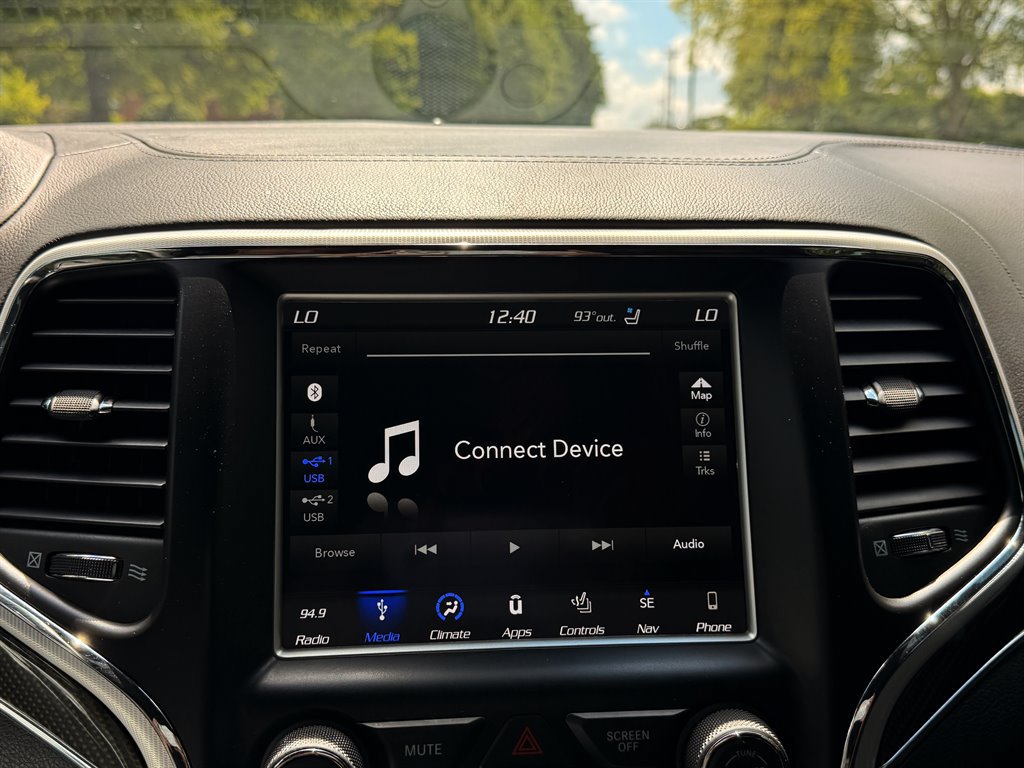 Used 2018 Jeep Grand Cherokee SRT w/ Trailer Tow Group IV AWD/4WD image 15