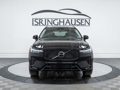 New 2026 Volvo XC60 B5 Core w/ Climate Package image 2